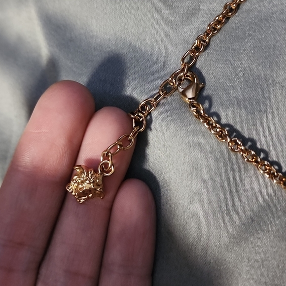 NWT AUTHENTIC VERSACE MEDUSA NECKLACE - Picture 7 of 16